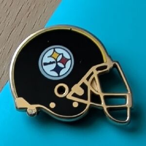 Steelers Helmet Pin